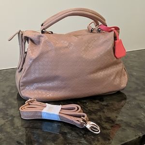 Tan Patent Leather Diamond Patterned Purse w/Strap